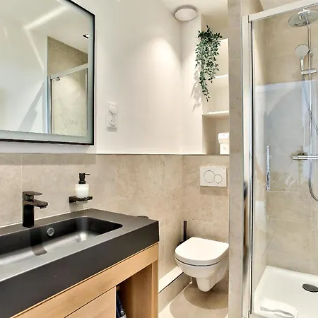 Marais Elegance Suite - Two Bedrooms-2